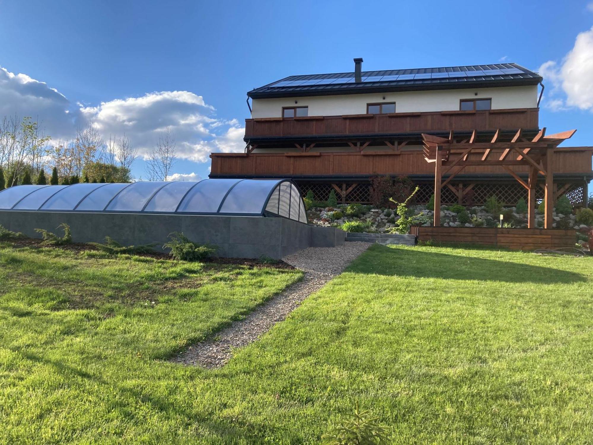 Apartamenty Black Lion Pcim Екстериор снимка