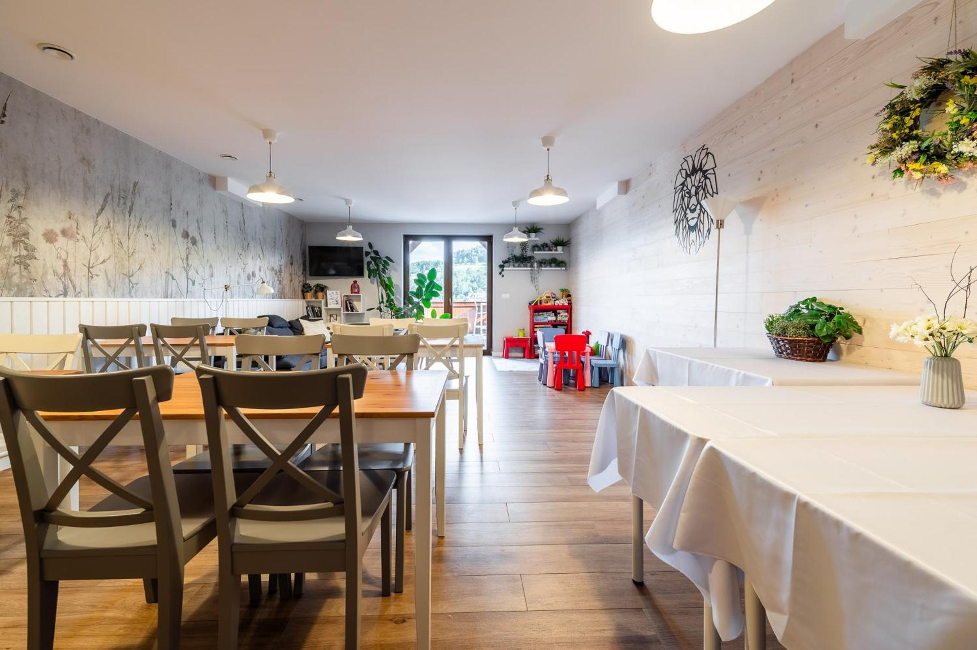 Apartamenty Black Lion Pcim Екстериор снимка